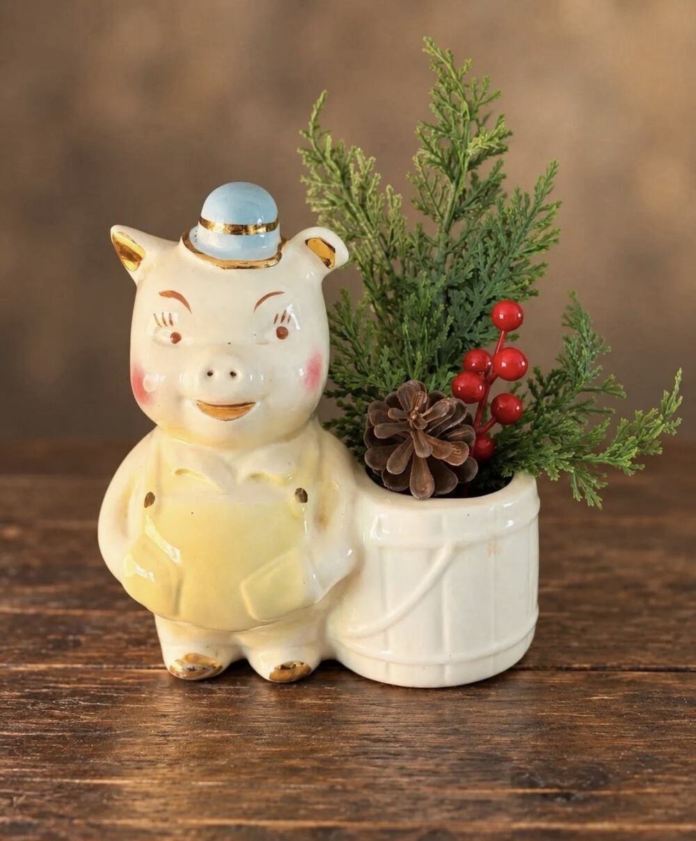 Shawnee Pottery roly poly pig planter with pastel colors USA